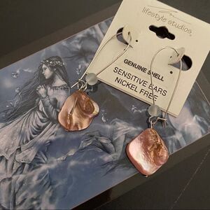 Lifestyle Studios Shell drop earrings